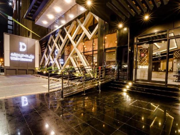 white diamond hotel sari
