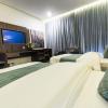 white diamond hotel sari