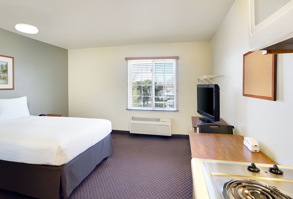 woodspring suites baton rouge airline highway