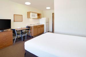 woodspring suites baton rouge airline highway