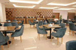 dolphin continental salmiya hotel