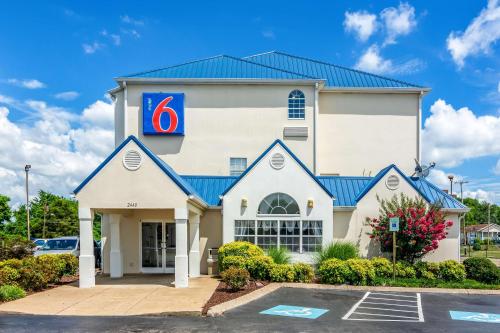 Motel 6 Chattanooga, Tn - Downtown,Lakeview>>Chattanooga,2 star