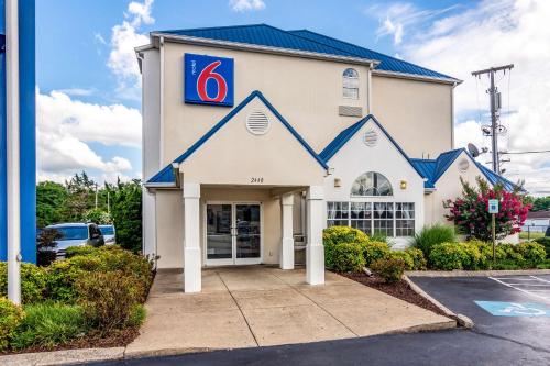 Motel 6 Chattanooga, Tn - Downtown,Lakeview>>Chattanooga,2 star