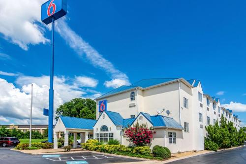 Motel 6 Chattanooga, Tn - Downtown,Lakeview>>Chattanooga,2 star