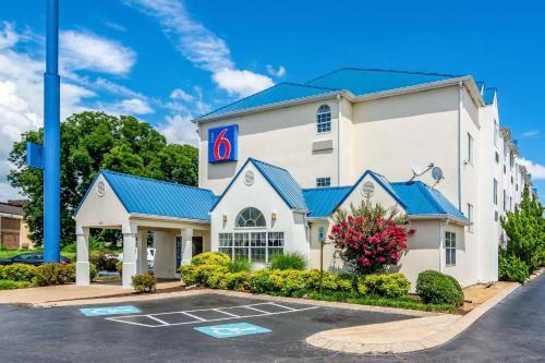 Motel 6 Chattanooga, Tn - Downtown,Lakeview>>Chattanooga,2 star