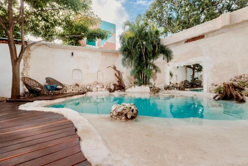 enigmatic hotel experience