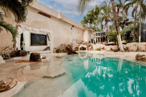 enigmatic hotel experience