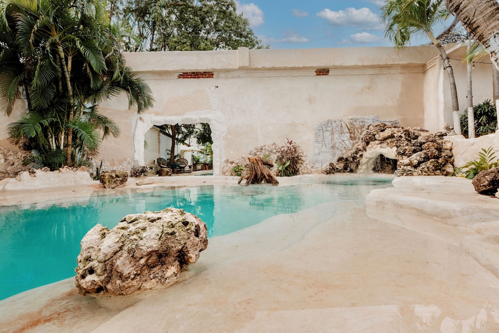 enigmatic hotel experience