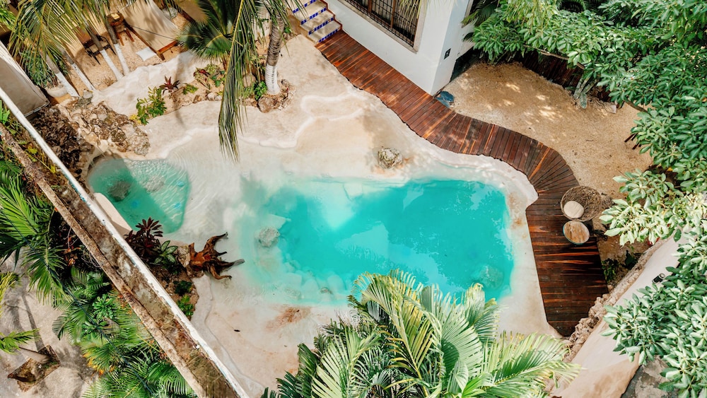 enigmatic hotel experience