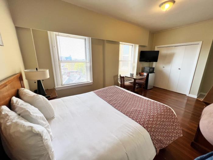 lenox hotel and suites