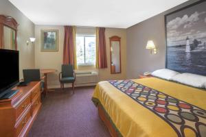 Super 8 By Wyndham Kingston,Kingston>>Frontenac Islands,2 star