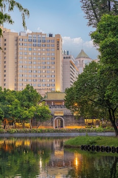 yuexiu hotel guangzhou curio collection by hilton