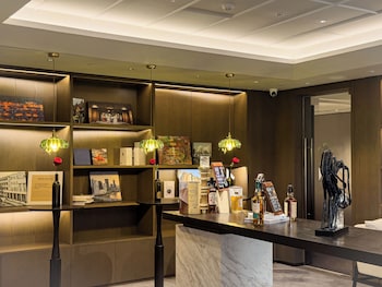 yuexiu hotel guangzhou curio collection by hilton