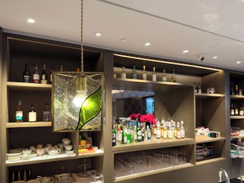 yuexiu hotel guangzhou curio collection by hilton