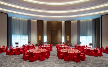 yuexiu hotel guangzhou curio collection by hilton