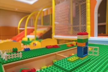 yuexiu hotel guangzhou curio collection by hilton