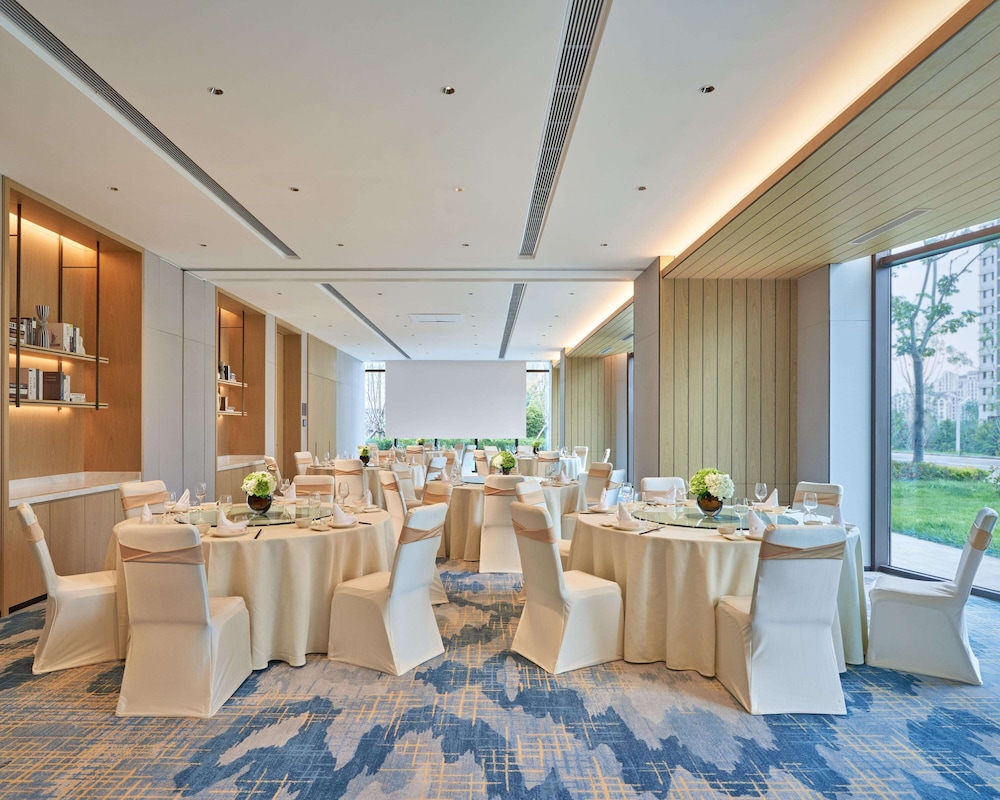 hyatt place yantai development zone