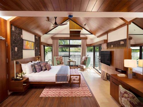 scenic munnar ihcl seleqtions