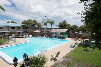 rodeway inn clearwater central