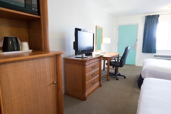 rodeway inn clearwater central