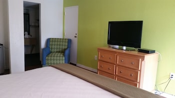 rodeway inn clearwater central