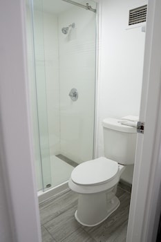 rodeway inn clearwater central