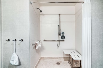 hampton inn riverside march air force base