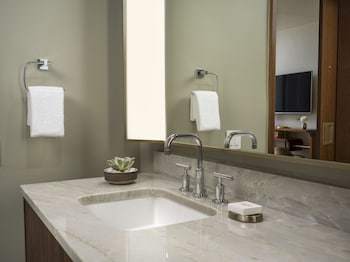 thompson palm springs by hyatt