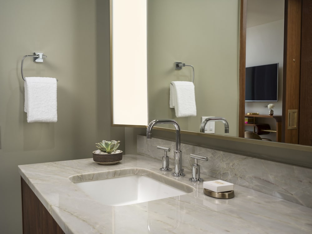 thompson palm springs by hyatt