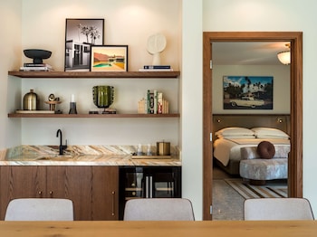 thompson palm springs by hyatt