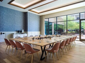 thompson palm springs by hyatt