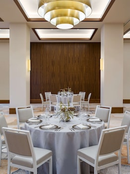 thompson palm springs by hyatt