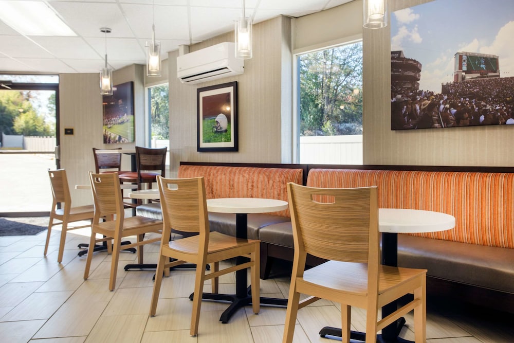 gallus stadium park inn ascend hotel collection