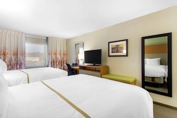 gallus stadium park inn ascend hotel collection