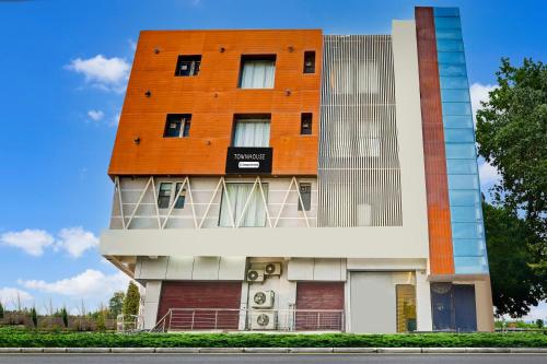 super townhouse jagatpura formerly hotel soft patel