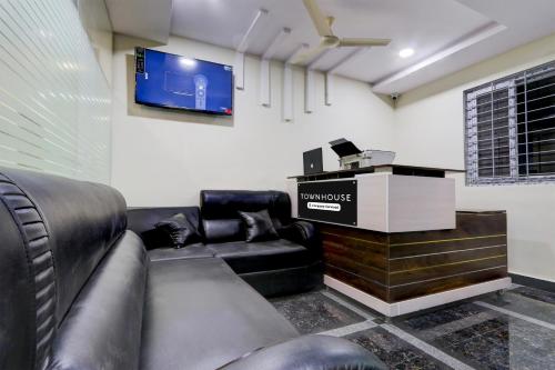 Super Townhouse Nanak Ram Guda Near Waverock Sez,Nanakramguda,4 star