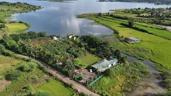 the riverine stay by igatpuri