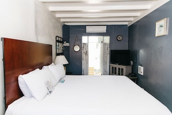 laguna cove hotel