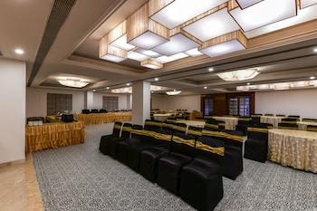 regenta inn downton raipur