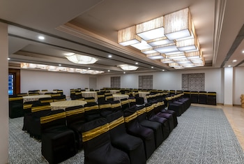 regenta inn downton raipur