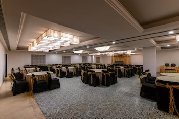 regenta inn downton raipur