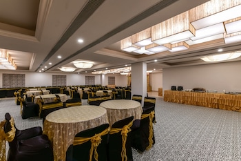 regenta inn downton raipur