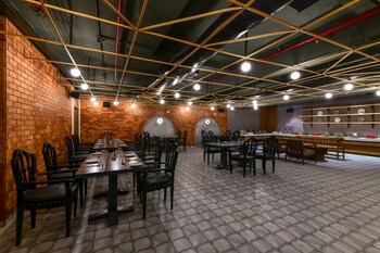 regenta inn downton raipur