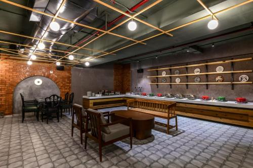 regenta inn downton raipur