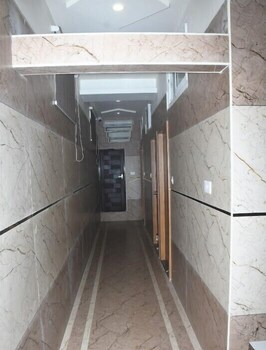Sundaram Residency,Covelong,3 star