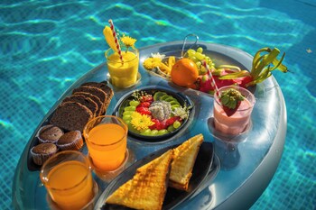 The Social Stays Goa,Betalbatim Beach,2 star