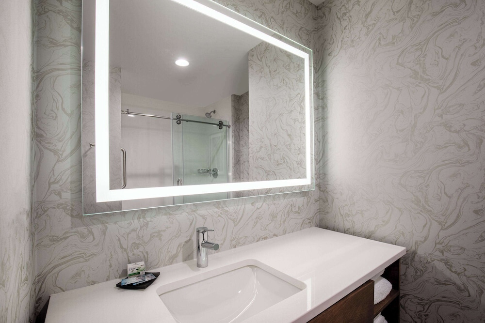 la quinta inn and suites by wyndham chattanooga downtown south