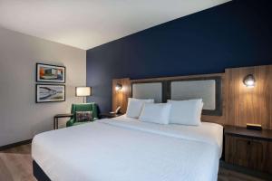 la quinta inn and suites by wyndham chattanooga downtown south