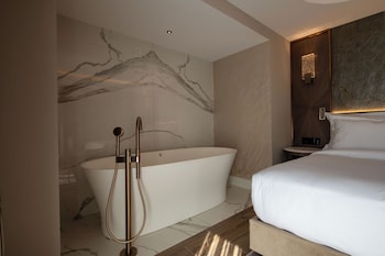 boreas hotel trademark collection by wyndham