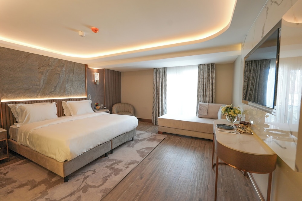boreas hotel trademark collection by wyndham